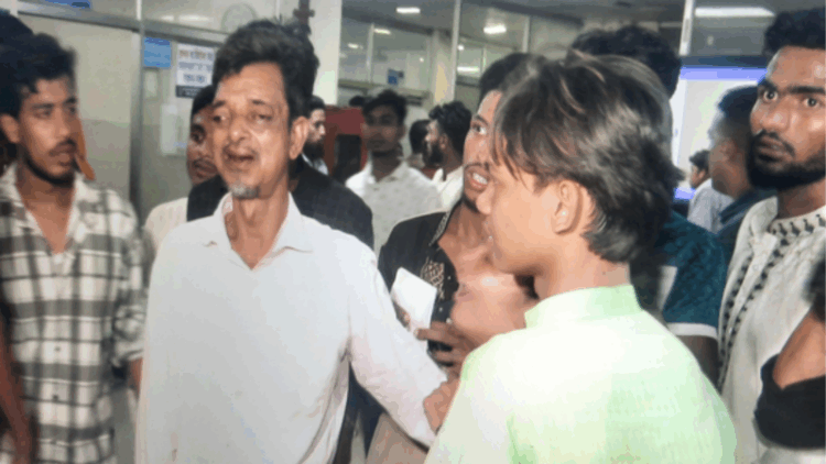 মুরাদপুরে জশনে জুলুসে পদদলিত হয়ে দুইজনের মৃত্যু, আহত ১২