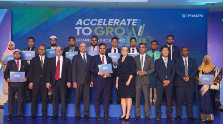 দেশ সেরা বীমা এজেন্সি কর্মীদের স্বীকৃতি দিল মেটলাইফ