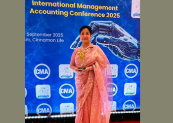 সাফা লাইফটাইম উইমেন লিডারশিপ অ্যাওয়ার্ড পেলেন পারভীন মাহমুদ