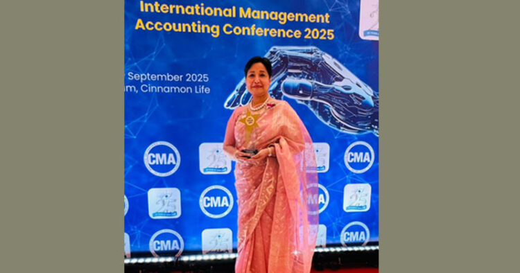 সাফা লাইফটাইম উইমেন লিডারশিপ অ্যাওয়ার্ড পেলেন পারভীন মাহমুদ