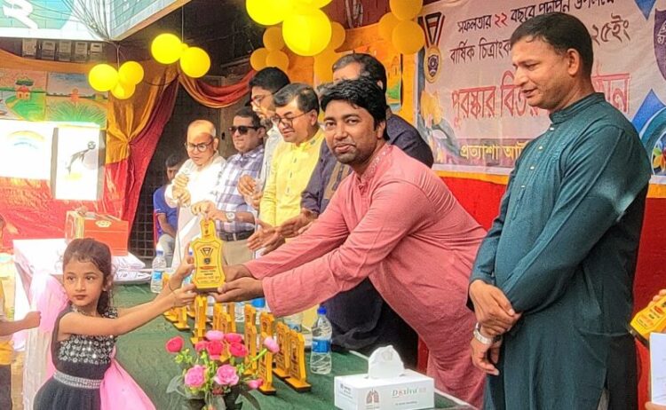 চট্টগ্রামে প্রত্যাশা আর্ট স্কুলের ২২ বছর পদার্পণে চিত্র প্রদর্শনী