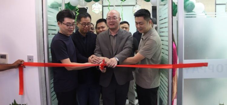 কার্ড ছাড়াই ইএমআইতে ফোন কেনার সুবিধা আনল টপপে