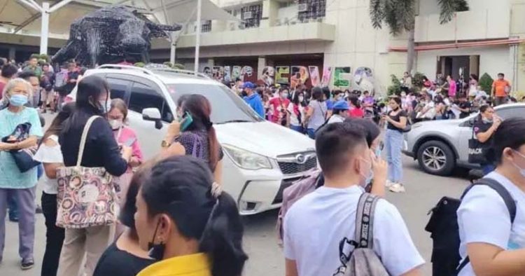 ফিলিপাইনে শক্তিশালী ভূমিকম্প, সুনামির আশঙ্কা!