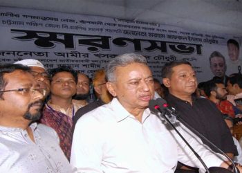 নির্বাচন ব্যাহত করতে একটি গোষ্ঠী ষড়যন্ত্র চালাচ্ছে : আমীর খসরু