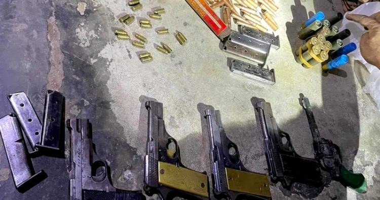 চট্টগ্রামে বিএনপি কর্মী হাকিম হত্যায় অংশ নেওয়া দুইজন অস্ত্রসহ ধরা