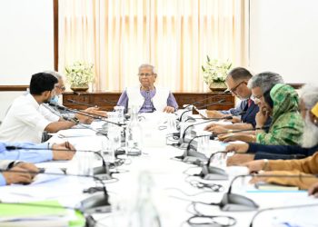 আমাদের যোগাযোগ ব্যবস্থা খুবই হযবরল অবস্থায় রয়েছে : প্রধান উপদেষ্টা