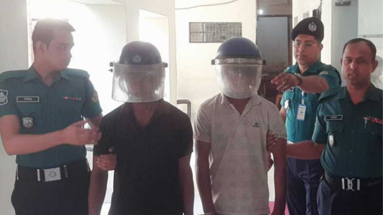 সদরঘাটের কালী মন্দিরে চুরি: স্বর্ণসহ দুই চোর ধরা