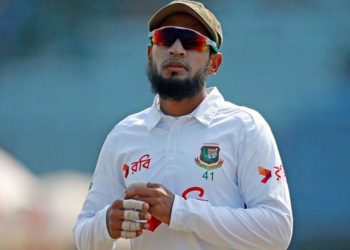 শততম টেস্টে ‘বিশেষ’ সম্মাননা পাচ্ছেন মুশফিক