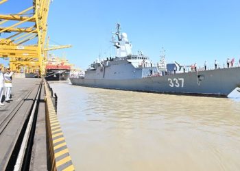 চট্টগ্রাম বন্দরে রাশিয়ার নৌবাহিনীর জাহাজ