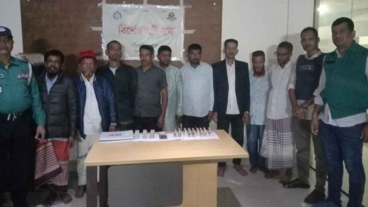 পাঁচলাইশে জুয়ার আসর থেকে ৯ জন গ্রেপ্তার