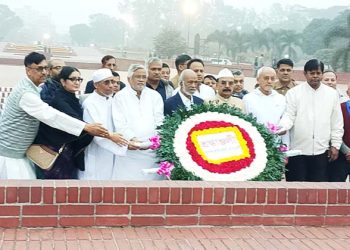 জাতীয় স্মৃতিসৌধে তারেক রহমানের পক্ষে বিএনপির শ্রদ্ধা নিবেদন