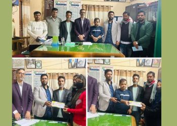 ভাটিখাইনে এসএসসির ফরম পূরণে শিক্ষার্থীদের পাশে প্রবাসী মাহবুব আলম