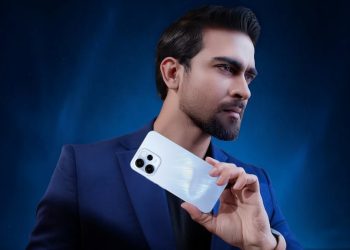 ইন্ডাস্ট্রি-লিডিং ‘ড্যান্সিং অরোরা’ ডিজাইনে আসছে অপো রেনো১৫ সিরিজ ফাইভজি