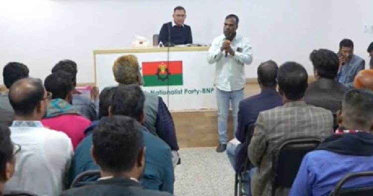 রিকশা-ভ্যান চালকদের কষ্টের কথা শুনলেন তারেক রহমান