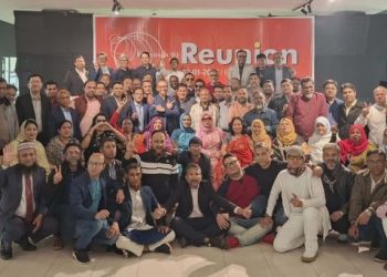 ৩২ বছর পর মহসিন কলেজের এইচএসসি ১৯৯৩ ব্যাচের পুনর্মিলনী