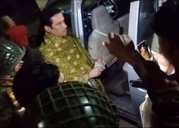 চন্দনাইশে সাড়ে ১০ লাখ টাকাসহ মাইক্রোবাস জব্দ