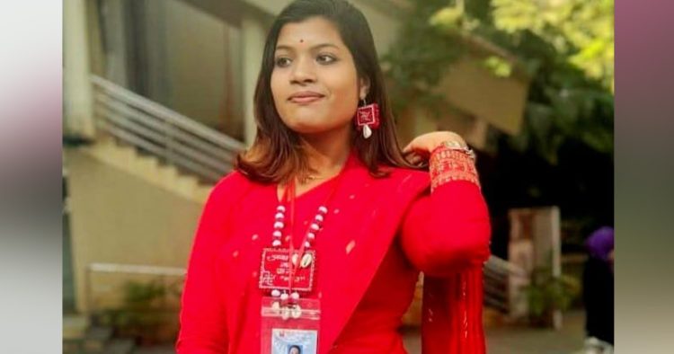 কবিতা : নবনীর ছোট্ট ফ্রক