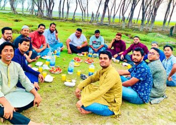 প্রকৃতির মাঝে চট্টগ্রাম-০৭০৯ গ্রুপের সদস্যদের ইফতার