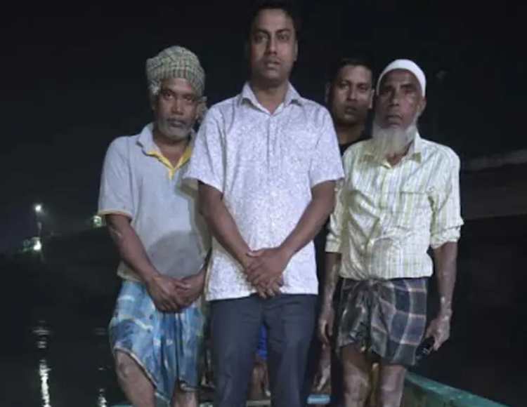 রাতে হালদা নদীতে অভিযান, দুইটি জাল জব্দ