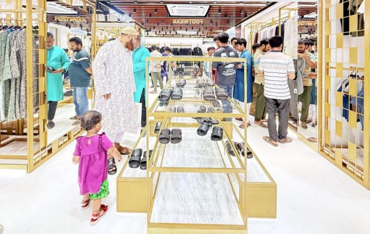 বগুড়া ও খুলনায় ইল্লিয়ীনের মাল্টি-ব্র্যান্ড স্টোরের যাত্রা শুরু