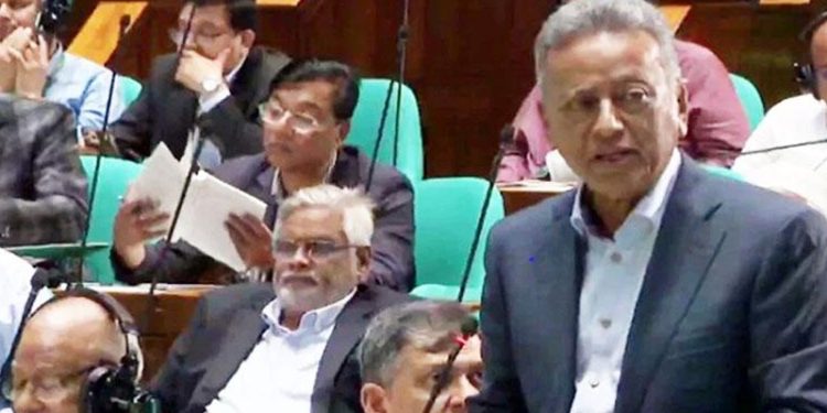 ১৬ বছরের দুর্নীতি-লুটপাটে অর্থনীতি ধ্বংসের দ্বারপ্রান্তে : আমির খসরু