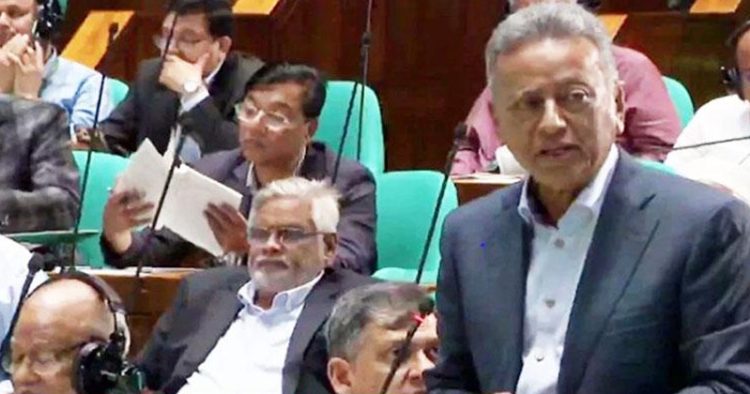 ১৬ বছরের দুর্নীতি-লুটপাটে অর্থনীতি ধ্বংসের দ্বারপ্রান্তে : আমির খসরু