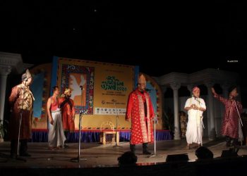 মে দিবসে স্কেচ গ্যালারি নন্দনের গান ও পথনাটক