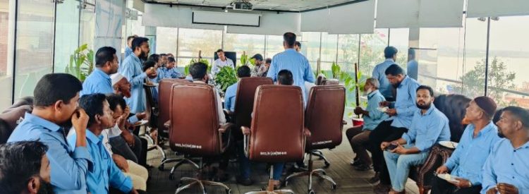 প্রথম কর্মদিবসে কর্মকর্তা-কর্মচারীদের সঙ্গে বৈঠকে এসএওসিএলের সিইও