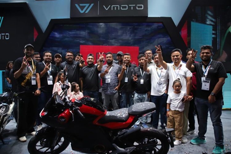 দেশের বাজারে যাত্রা শুরু করল ইলেকট্রিক মোটরবাইক ‘ভি মটো’