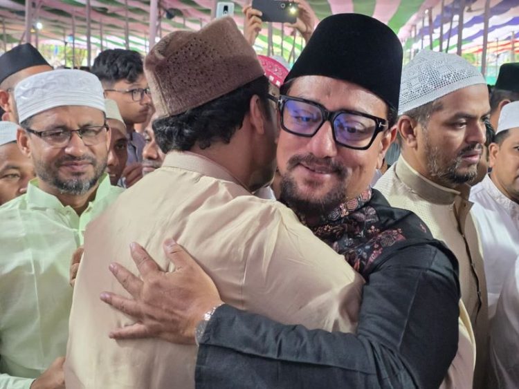 ঈদ-উল-আযহার আত্মত্যাগের শিক্ষাকে সমাজে বাস্তবায়ন করতে হবে : মেয়র শাহাদাত