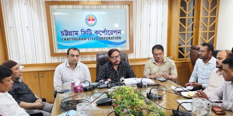 চট্টগ্রামে যানজট কমাতে ও সড়কে শৃঙ্খলা ফেরাতে এআই-ভিত্তিক ট্রাফিক সিস্টেম চালুর উদ্যোগ
