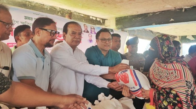দুর্যোগে ক্ষতিগ্রস্তদের পাশে সরকার, খাল পুনঃখননে বিশেষ গুরুত্ব : ত্রাণমন্ত্রী