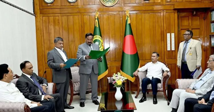শপথ নিলেন ফটিকছড়ির এমপি সরোয়ার আলমগীর