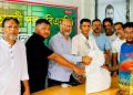 ইপিজেডে আমির খসরুর পক্ষে বিএনপির খাদ্যসামগ্রী বিতরণ