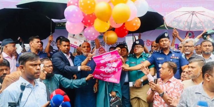 চট্টগ্রামেও নারীদের জন্য চালু হলো বিশেষ বাস সেবা
