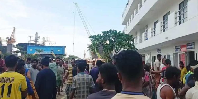 সীতাকুণ্ডে শিপইয়ার্ডে বিষাক্ত গ্যাসে মৃতের সংখ্যা বেড়ে ৯
