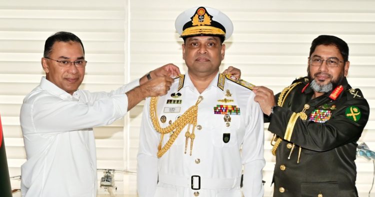 এডমিরাল পদে পদোন্নতি পেলেন নৌবাহিনী প্রধান খোন্দকার মিসবাহ