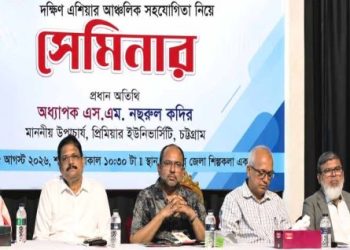স্ট্রিটফুডের স্বাস্থ্যঝুঁকি কমাতে আইনি তদারকির দাবি