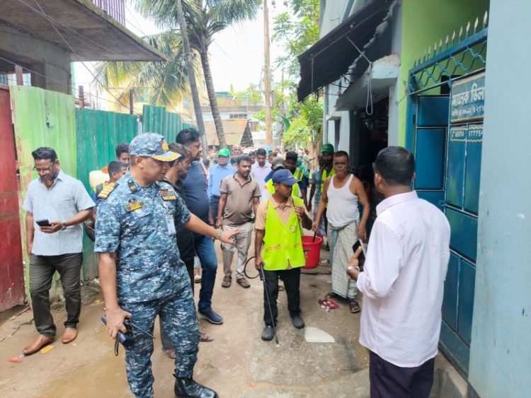 ১৭, ১৮ ও ২৬ নম্বর ওয়ার্ডে মশা নিধনে চসিকের ক্রাশ প্রোগ্রাম