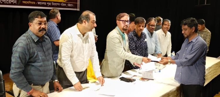 দুর্গাপূজা উপলক্ষে ৩৬ লাখ ৭০ হাজার টাকার অনুদান দিল চসিক