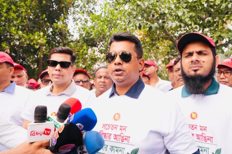নাগরিকদের আস্থার জায়গা হতে হবে সরকারি কর্মকর্তাদের : ডিসি জাহিদ