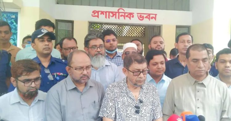 পটিয়া উপজেলা স্বাস্থ্য কমপ্লেক্সে হঠাৎ স্বাস্থ্যমন্ত্রী