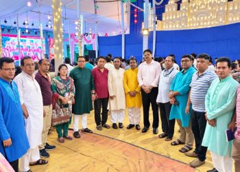 সম্প্রীতির বার্তা নিয়ে জেএম সেন হল পূজামণ্ডপে সার্ক মানবাধিকার ফাউন্ডেশন